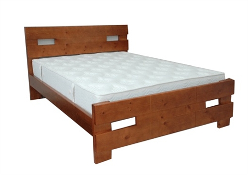 מיטת עץ - חנית